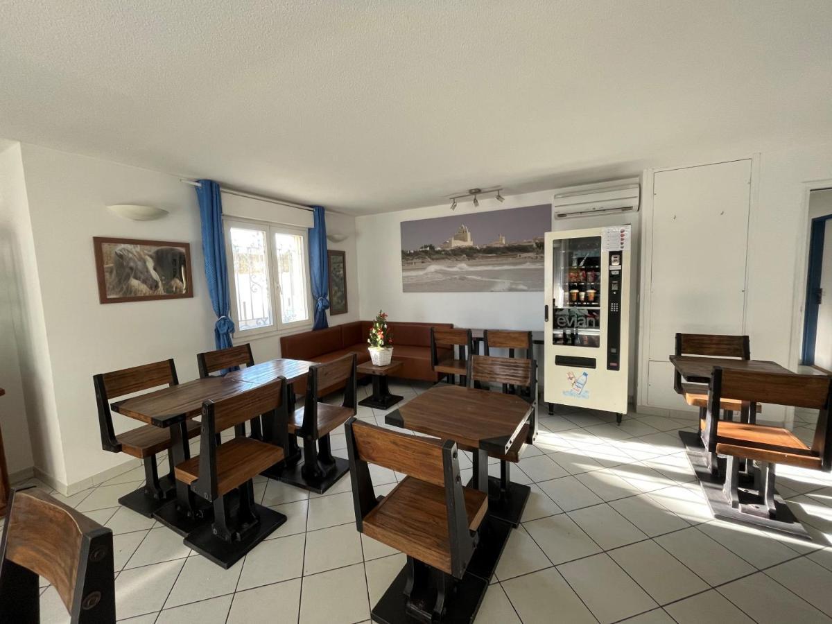 Hotel Les Arcades Saintes-Maries-de-la-Mer Buitenkant foto