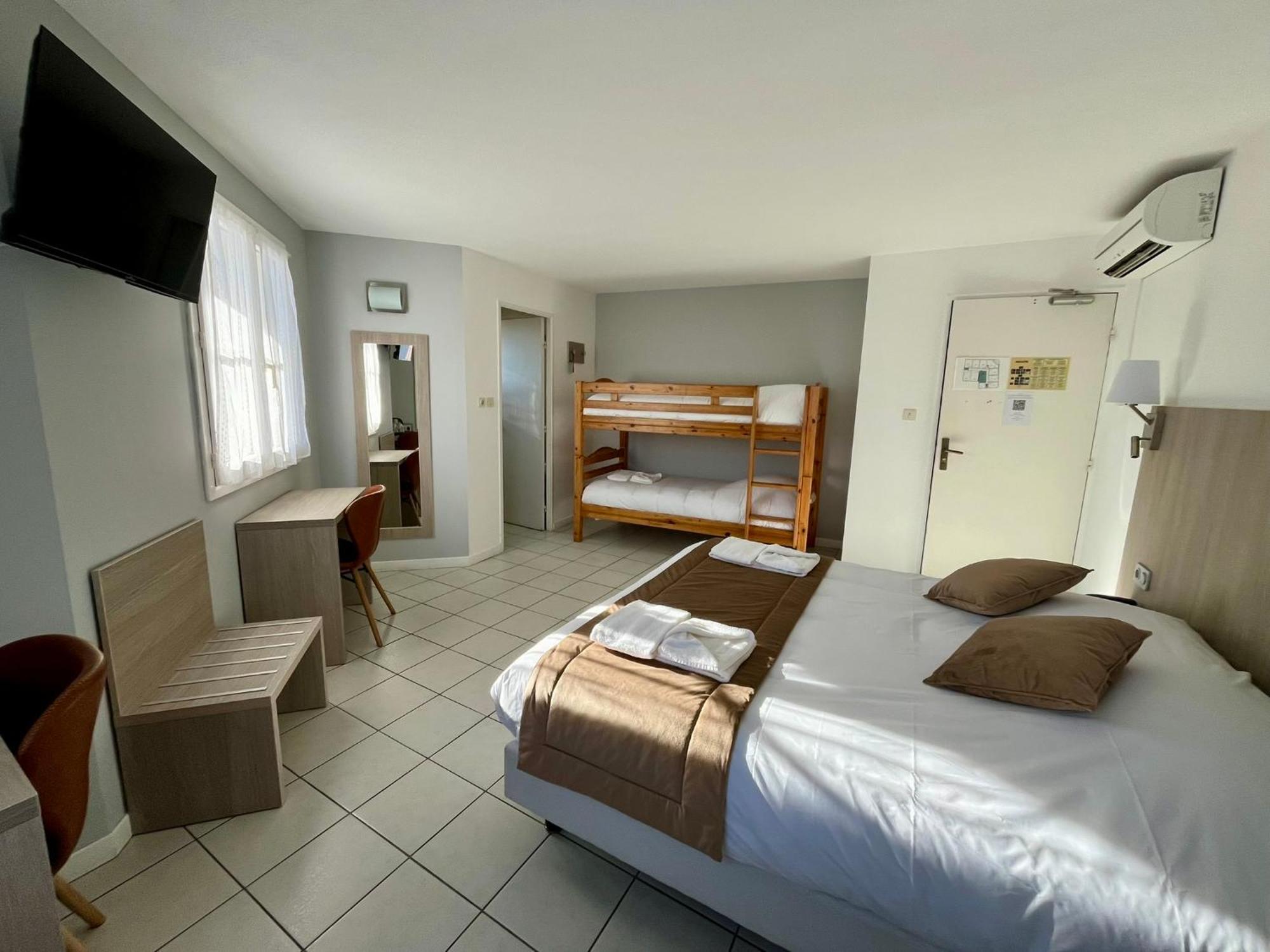 Hotel Les Arcades Saintes-Maries-de-la-Mer Buitenkant foto