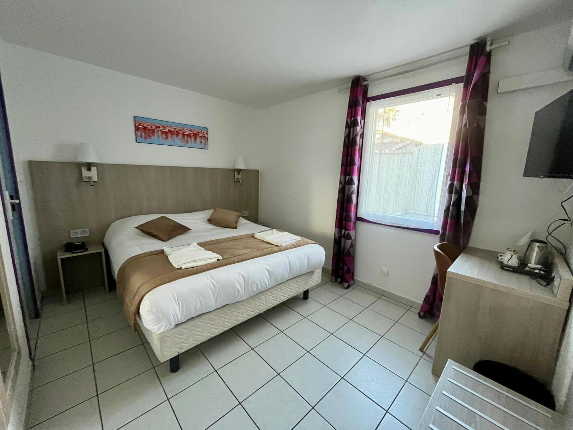 Hotel Les Arcades Saintes-Maries-de-la-Mer Buitenkant foto