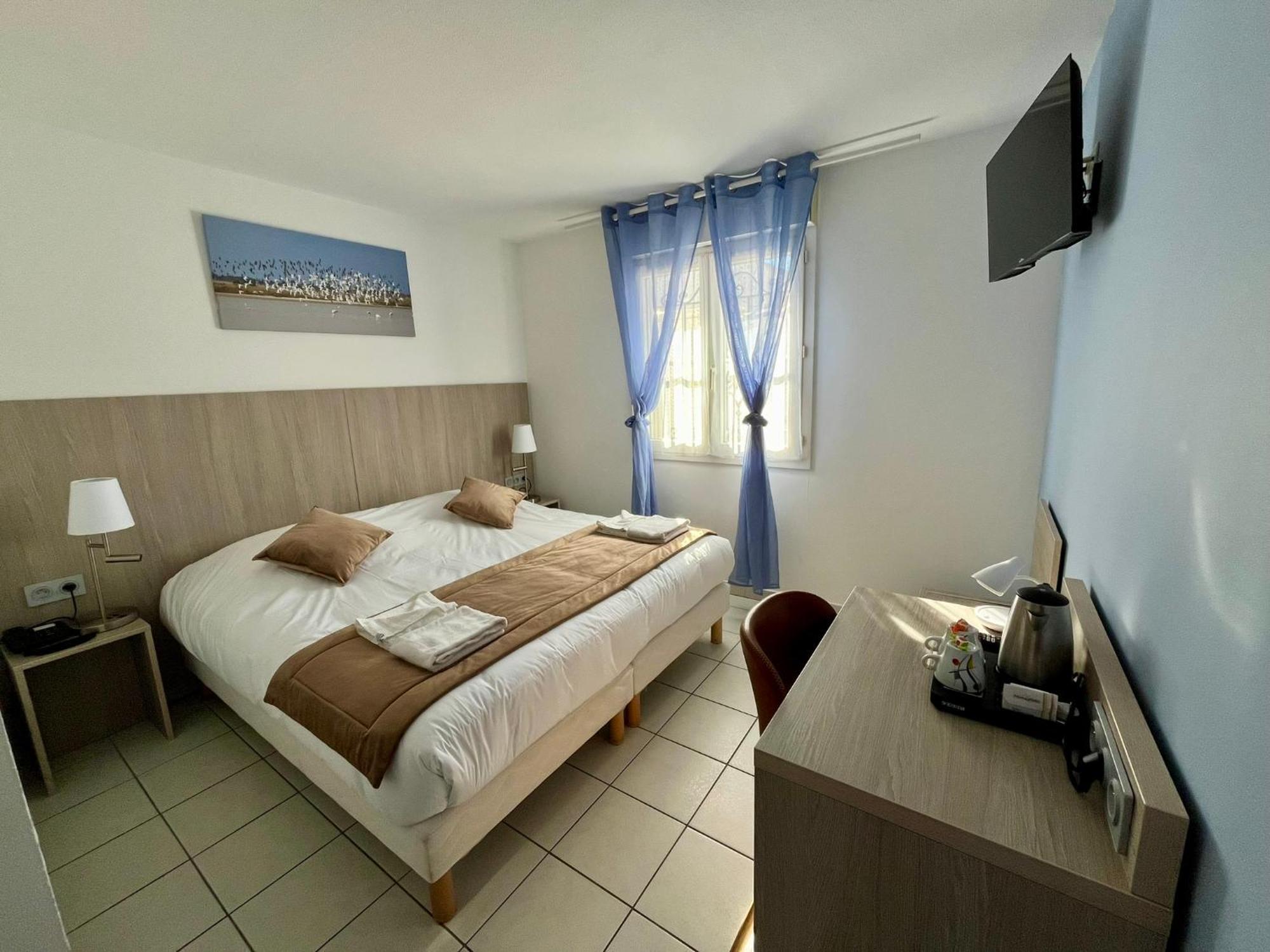Hotel Les Arcades Saintes-Maries-de-la-Mer Buitenkant foto