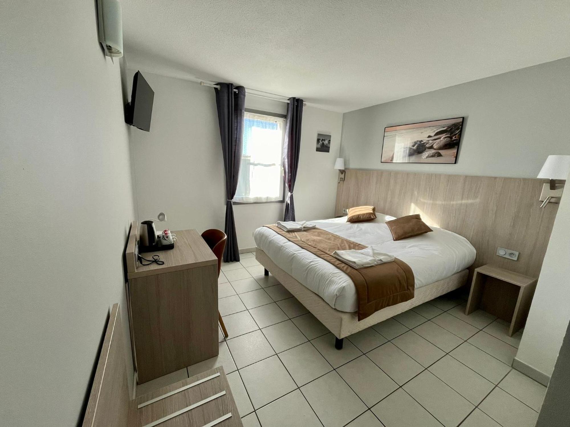 Hotel Les Arcades Saintes-Maries-de-la-Mer Buitenkant foto