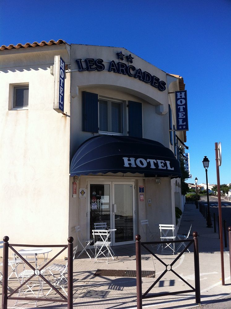 Hotel Les Arcades Saintes-Maries-de-la-Mer Buitenkant foto