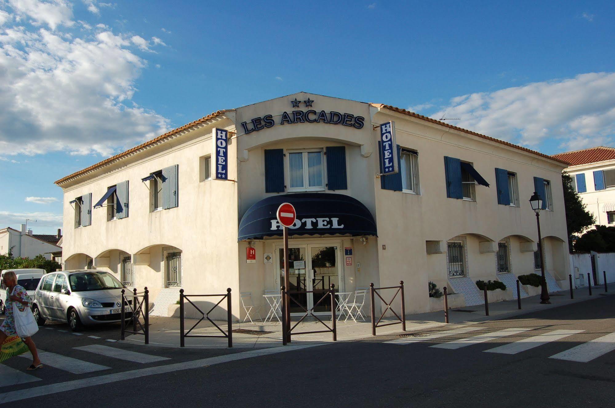 Hotel Les Arcades Saintes-Maries-de-la-Mer Buitenkant foto